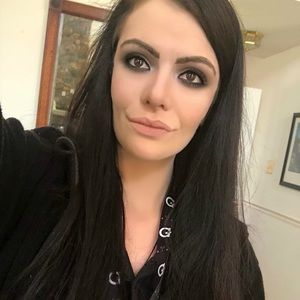 Meet your Posher, Karina